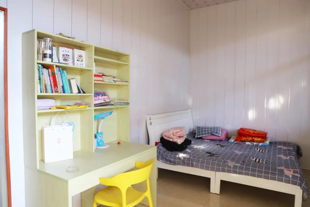 一處小屋 無限希望—團(tuán)區(qū)委攜手長田實(shí)業(yè)到捐建“希望小屋”走訪慰問